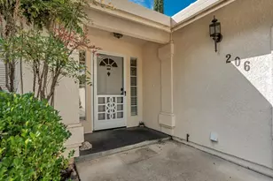 206 Shadowrun, Redding, CA 96003 - Photo 2