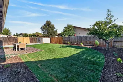 8762 Lansdowne Drive, Stockton, CA 95210 - Photo 38