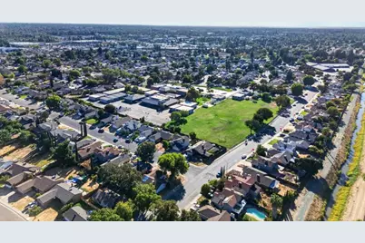 8762 Lansdowne Drive, Stockton, CA 95210 - Photo 50