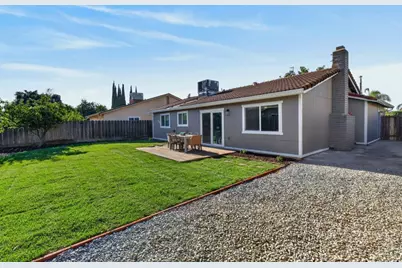 8762 Lansdowne Drive, Stockton, CA 95210 - Photo 34