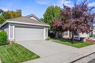 8817 Alder Grove Pl, Elk Grove, CA 95624 - Photo 2