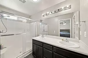1357 Chamberlain Ave, Los Banos, CA 93635 - Photo 20