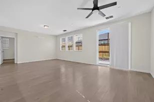 8421 Stara St, Elk Grove, CA 95758 - Photo 10