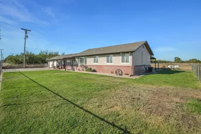 21913 S Airport Way, Manteca, CA 95337 - Photo 6