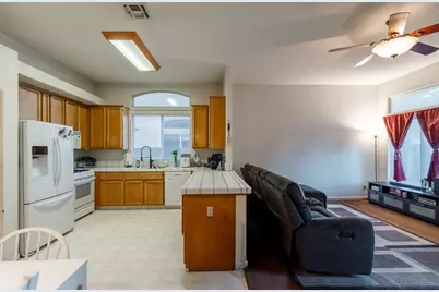 8548 Chamonix Way, Antelope, CA 95843 - Photo 10
