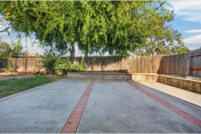 5267 Village Wood Drive, Sacramento, CA 95823 - Photo 32