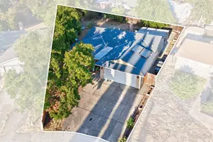 5267 Village Wood Dr, Sacramento, CA 95823 - Photo 42