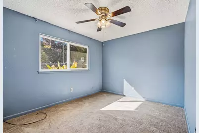 1831 Burgundy Drive, Escalon, CA 95320 - Photo 20