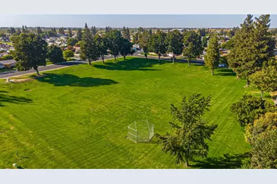 1831 Burgundy Drive, Escalon, CA 95320 - Photo 42
