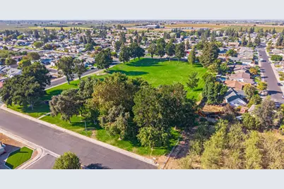 1831 Burgundy Drive, Escalon, CA 95320 - Photo 40