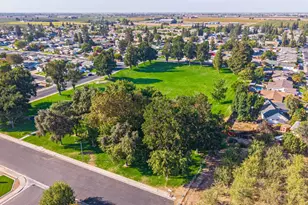 1831 Burgundy Dr, Escalon, CA 95320 - Photo 40