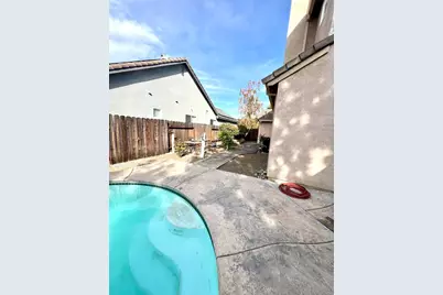 10049 Macon Drive, Stockton, CA 95209 - Photo 32