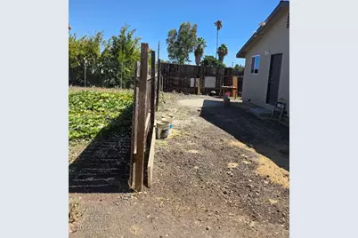 8794 Blossom Avenue, Dos Palos, CA 93620 - Photo 12