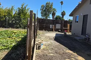 8794 Blossom Ave, Dos Palos, CA 93620 - Photo 12