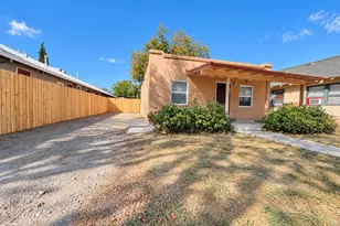 1228 I St, Marysville, CA 95901 - Photo 2