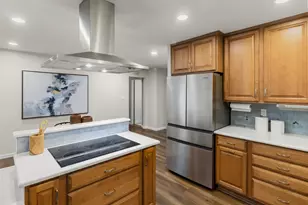 8421 Hollins Ct, Sacramento, CA 95826 - Photo 10