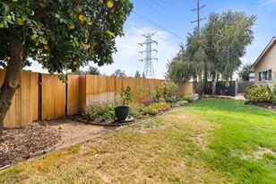 8421 Hollins Ct, Sacramento, CA 95826 - Photo 30