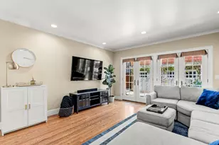 535 37th St, Sacramento, CA 95816 - Photo 12