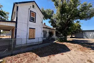 2306 W F St, Oakdale, CA 95361 - Photo 1