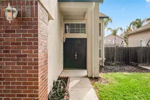 422 Montclair Ln, Tracy, CA 95376 - Photo 4