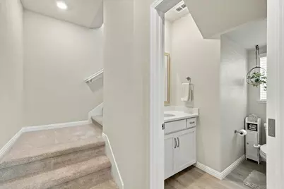 10831 Windrow Way, Rancho Cordova, CA 95670 - Photo 14