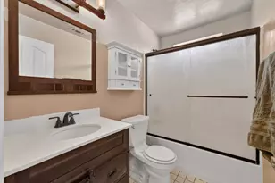 7009 Lincoln Oaks Dr, Fair Oaks, CA 95628 - Photo 18