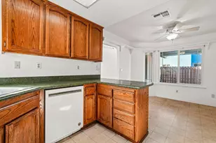 9474 Dunkerrin Way, Elk Grove, CA 95758 - Photo 12