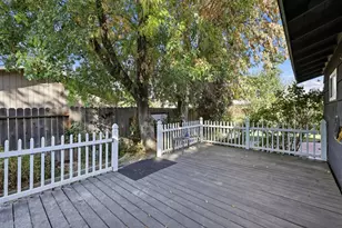 5977 Dewey Blvd, Sacramento, CA 95824 - Photo 18