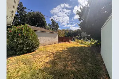 1140 8th Avenue, Sacramento, CA 95818 - Photo 14
