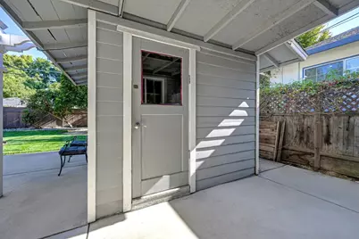 5515 Callister Avenue, Sacramento, CA 95819 - Photo 36