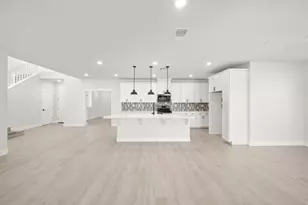 8157 Seahorse Wy, Elk Grove, CA 95757 - Photo 14