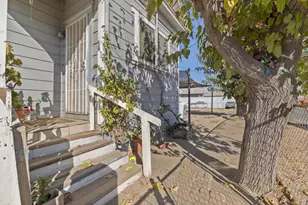 130 E 4th St, Hanford, CA 93230 - Photo 22