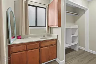 10284 E Underwood Rd, Acampo, CA 95220 - Photo 18