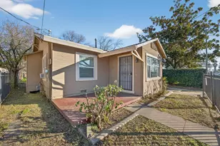 3833 38th St, Sacramento, CA 95820 - Photo 2