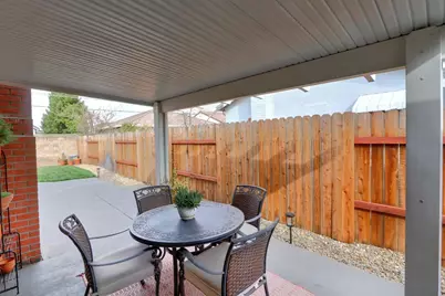 8805 Halverson Drive, Elk Grove, CA 95624 - Photo 40