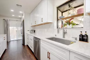 8805 Halverson Dr, Elk Grove, CA 95624 - Photo 22