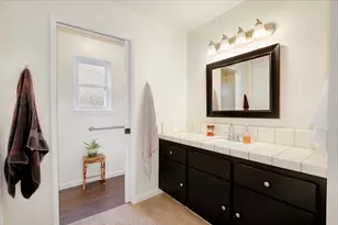 8805 Halverson Dr, Elk Grove, CA 95624 - Photo 26