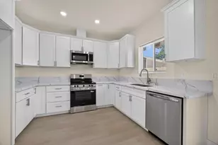 679 El Camino Ave, Sacramento, CA 95815 - Photo 18