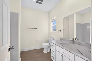 679 El Camino Ave, Sacramento, CA 95815 - Photo 32