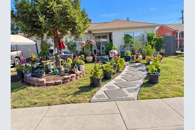 2514 W Monterey Avenue, Stockton, CA 95204 - Photo 2