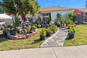 2514 W Monterey Ave, Stockton, CA 95204 - Photo 2