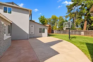 3330 Douglas St, Sacramento, CA 95838 - Photo 2