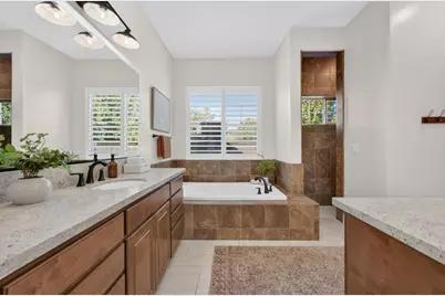 300 Yorktown Court, Roseville, CA 95747 - Photo 28