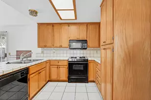 5505 Great Smokey St, Sacramento, CA 95823 - Photo 14