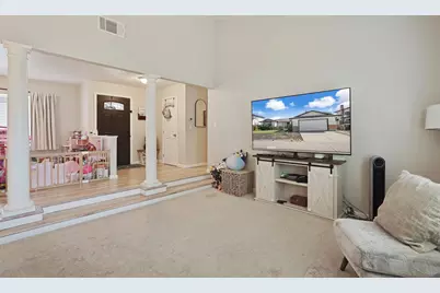 9424 Stanfield Court, Stockton, CA 95209 - Photo 12