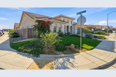 2060 Felsina Avenue, Manteca, CA 95337 - Photo 2