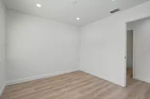 466 De Mar Dr, Sacramento, CA 95831 - Photo 32