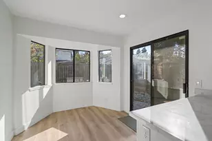466 De Mar Dr, Sacramento, CA 95831 - Photo 18