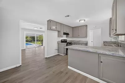4514 Freeway Circle, Sacramento, CA 95841 - Photo 4