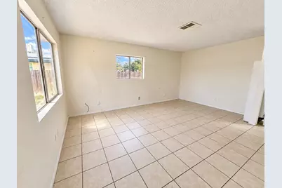807 Castaic Avenue, Bakersfield, CA 93308 - Photo 6
